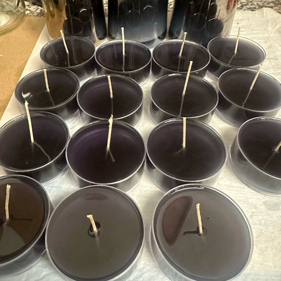 *NEW* TOBACCO CARAMEL. SCENT UNLEASHED LUXURY HAND POURED SCENTED CANDLES! - Picture 5 of 8
